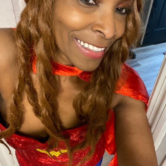 Wonder Woman Costume size S/M - Picture 2 of 6